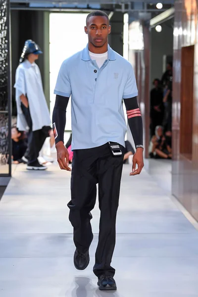Look 115